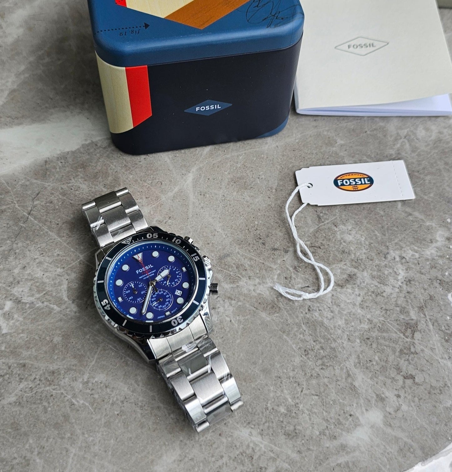 Rolex Submarine yellow gold and a blue dial date comInline Delivery Info